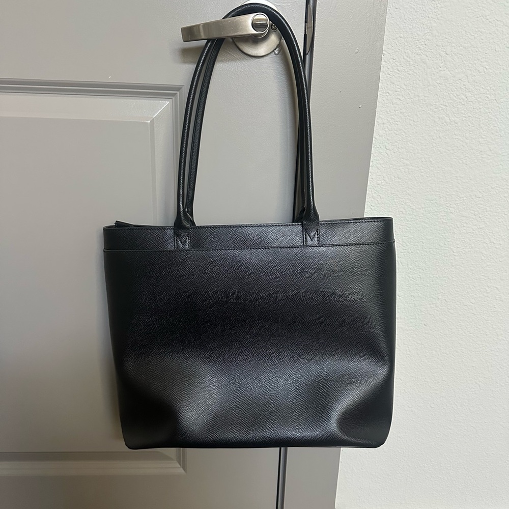 Michael Kors Classic Black Tote - Picture 2 of 10
